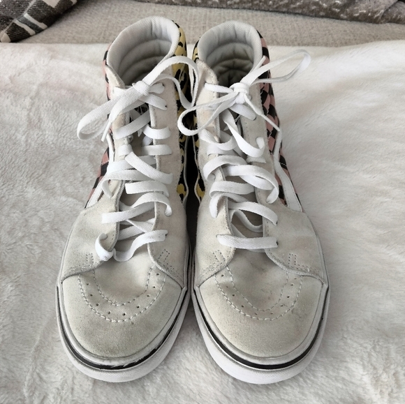 Vans Sk8-Hi Shoes - Picture 3 of 9